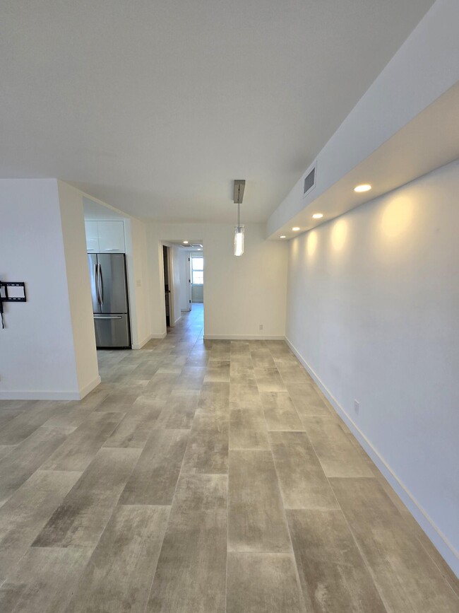 Building Photo - 137 Golden Isles Dr