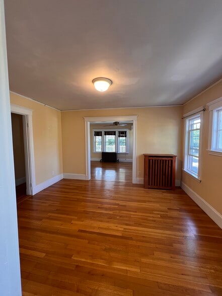 dining room - 311 Waverley Ave