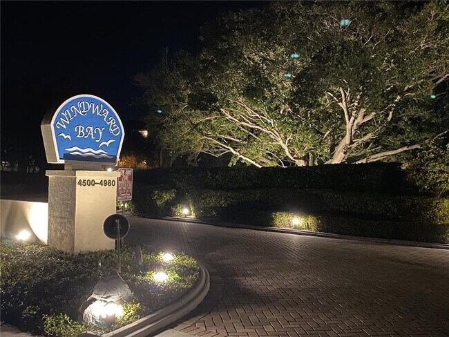 Building Photo - 4760 Gulf of Mexico Dr