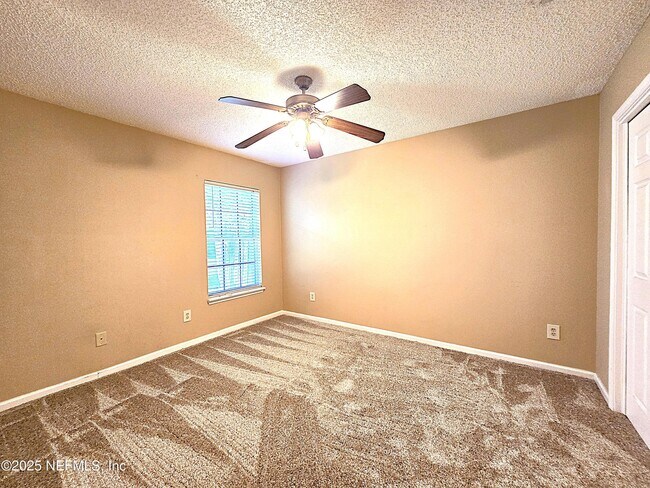 Building Photo - 1864 Sunchase Ct
