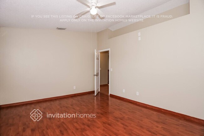 Building Photo - 141 NW 207th Ave