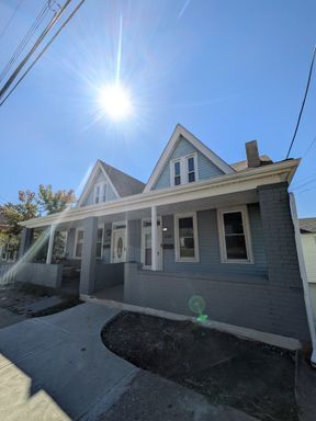 Building Photo - Newly Updated 3 bedroom in Carrick! Section 8 is considered