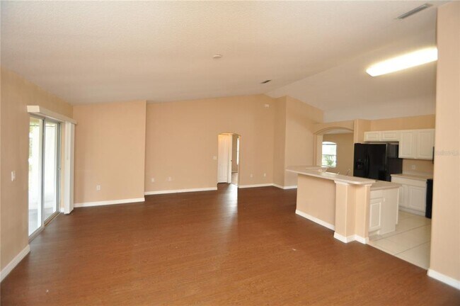 Building Photo - 65 Rolling Fern Dr