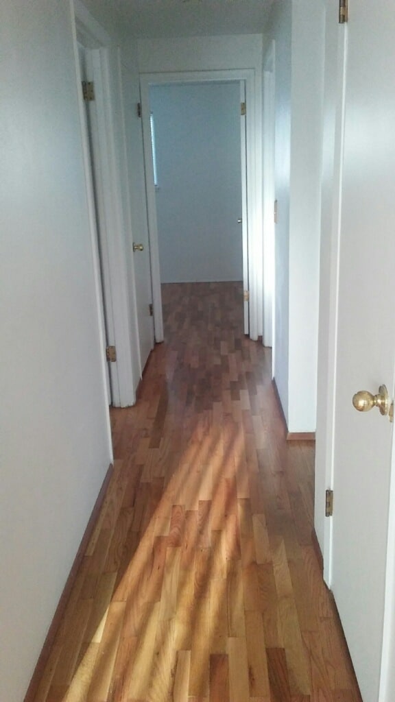 Building Photo - 3 Bed 1 Bath Home with garage