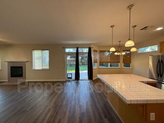 Building Photo - 2080 Picadilly Ct