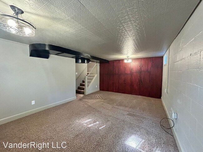 Building Photo - 3 br, 1 bath House - 1501 S Carter Pl
