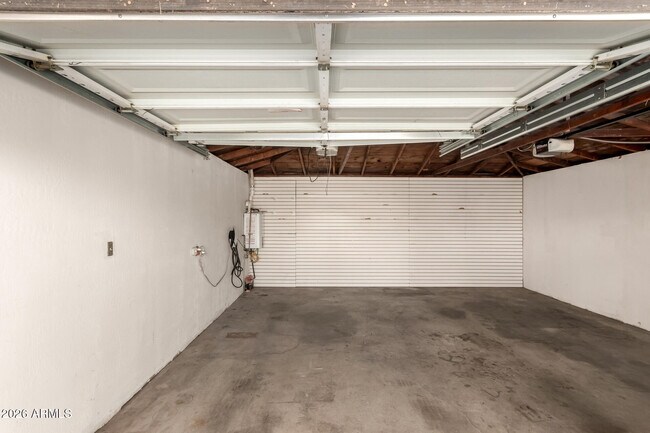 Building Photo - 1519 W Flower Cir N