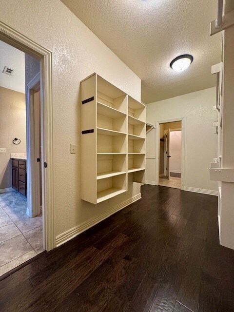 Building Photo - 209 Pebble Beach Dr