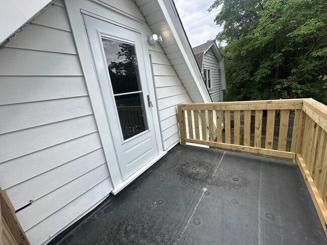 Building Photo - 3BR/2BA Rent to Own Home with Large Garage