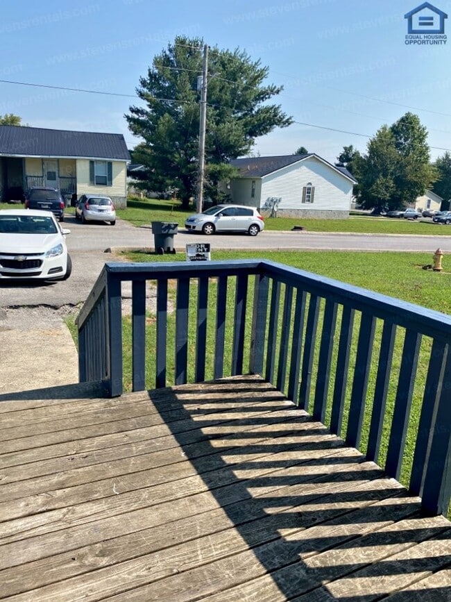 Building Photo - 166 Dogwood Pointe Dr