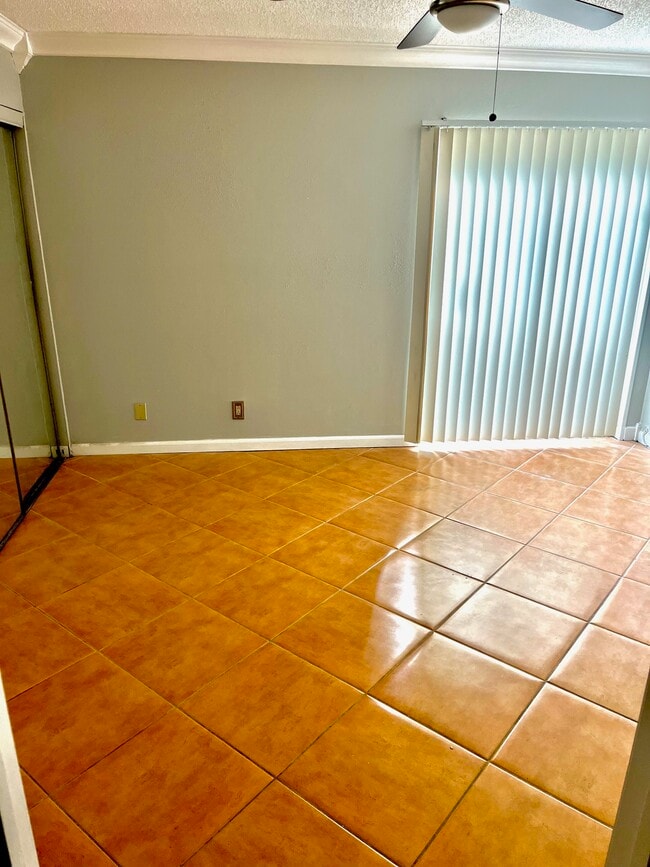 Building Photo - 17 Crossings Cir