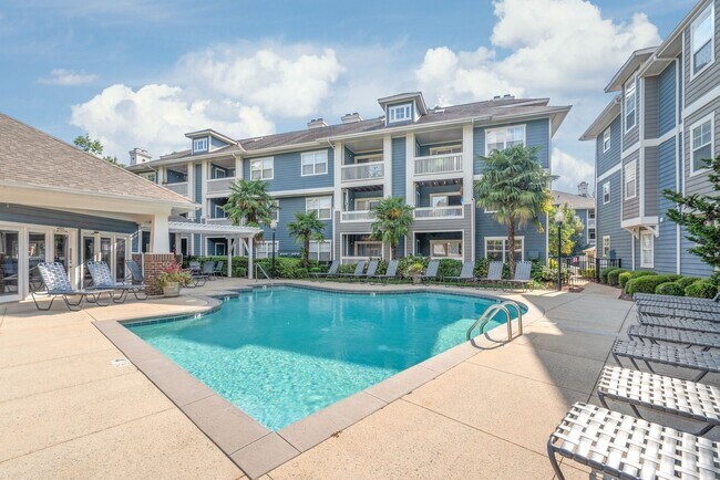 Building Photo - Cozy 1 Bedroom Condo Located In Dilworth &...