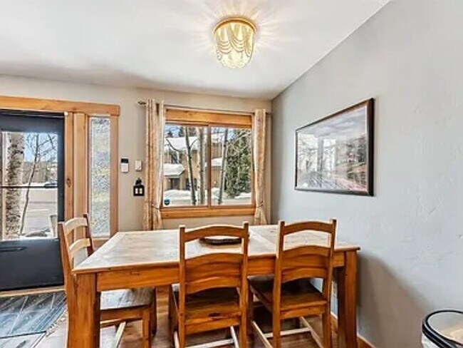 Building Photo - Long Term Rental- Woodworks 6726