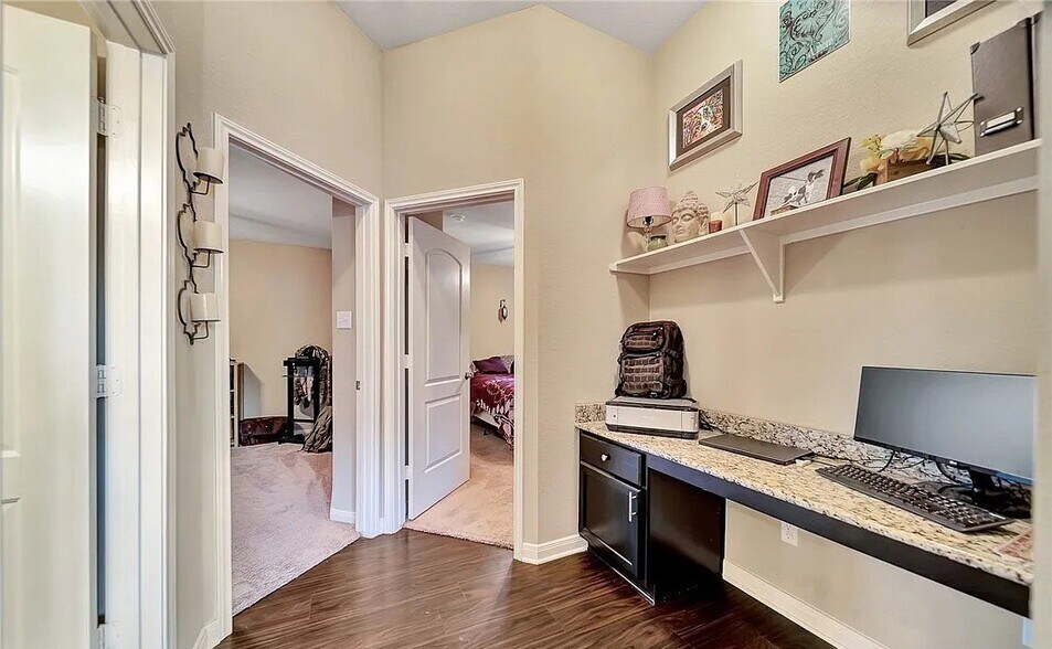 Building Photo - 3701 Castleton Dr
