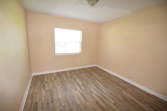 Building Photo - 2401 Barley Club Ct