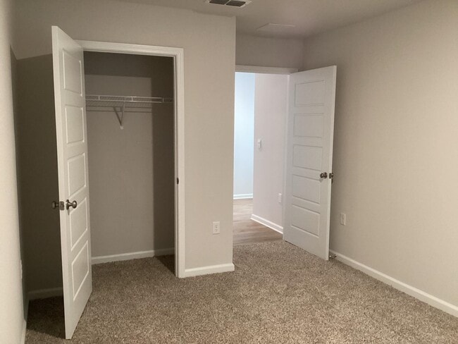 Building Photo - 1941 Tree Swallow Dr