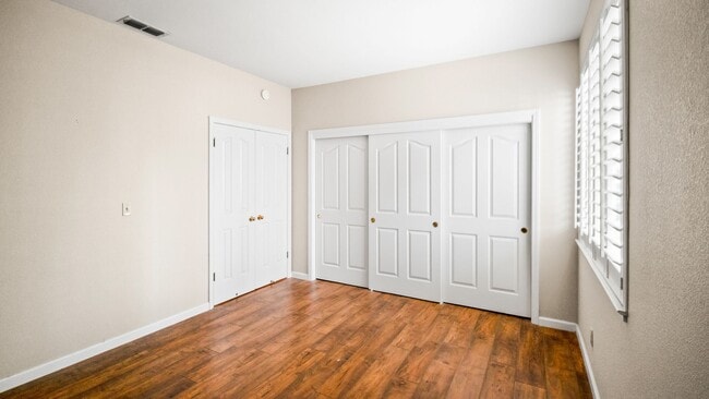 Building Photo - 4 BR/3BA Home in Laurel Creek with Park-Li...