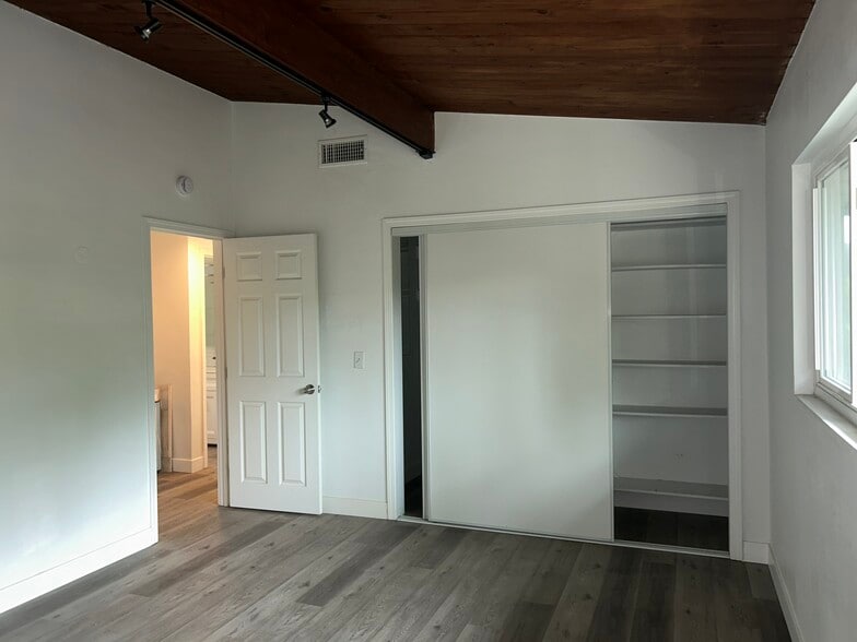 Building Photo - 281 Stanton St