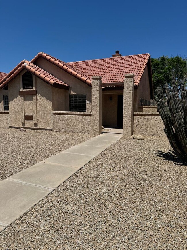 Primary Photo - Tempe Home for Rent!