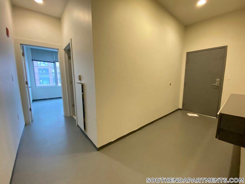 Building Photo - 160 E Berkeley St