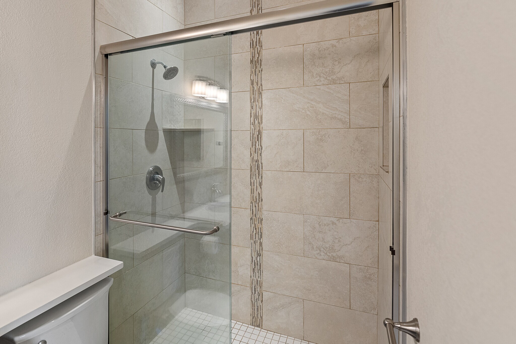 Building Photo - 1927 S Teal Ln