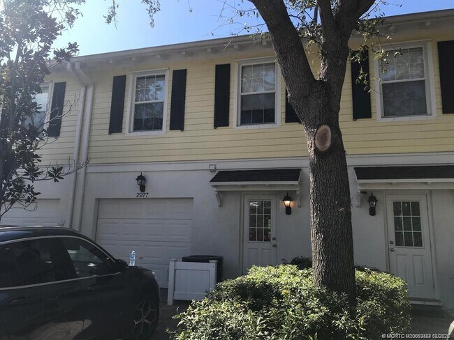 Building Photo - 2977 E Community Dr