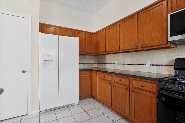 Building Photo - 1211 Berrystone Trail