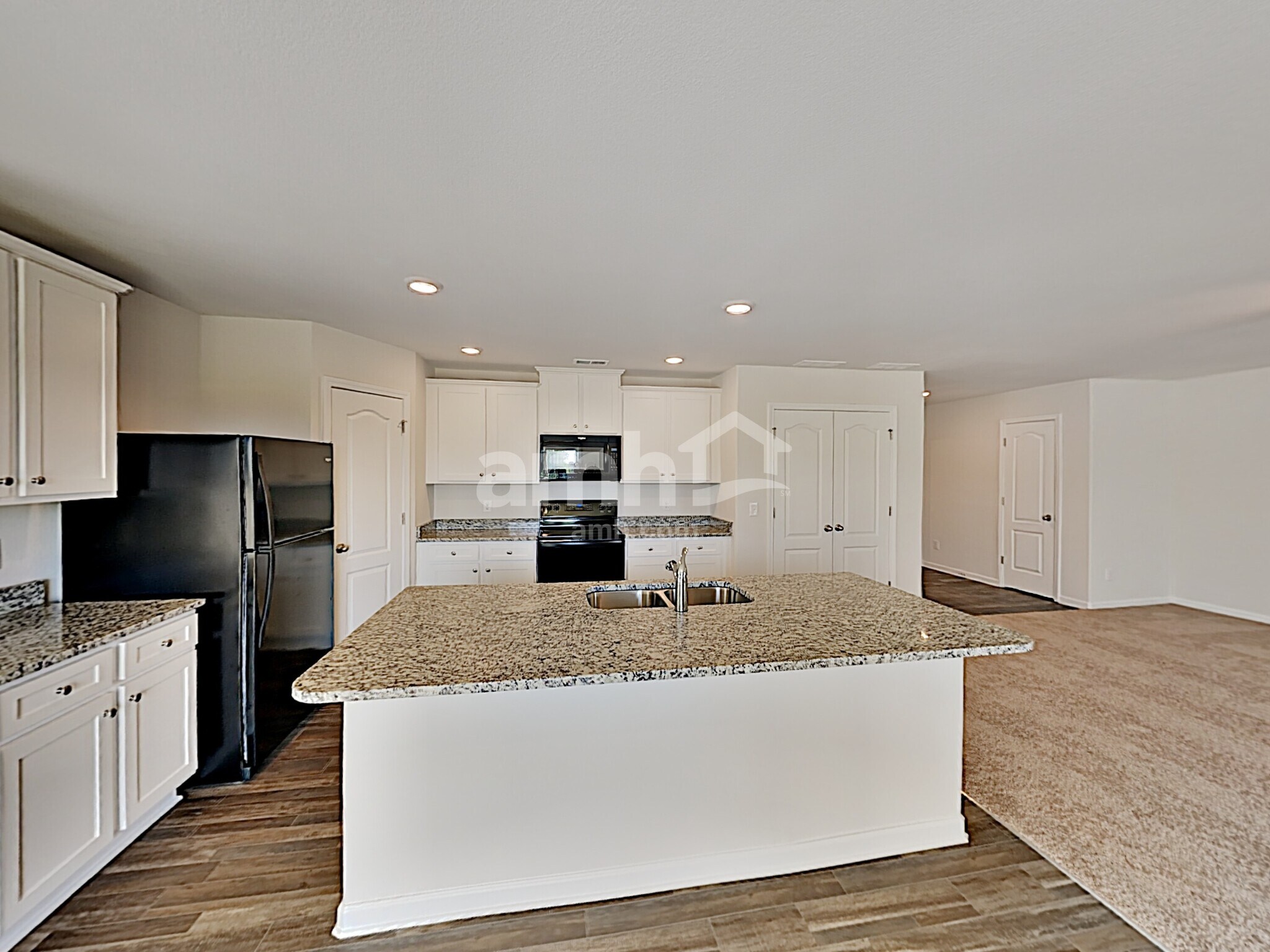 Building Photo - 3026 Wingadee Dr