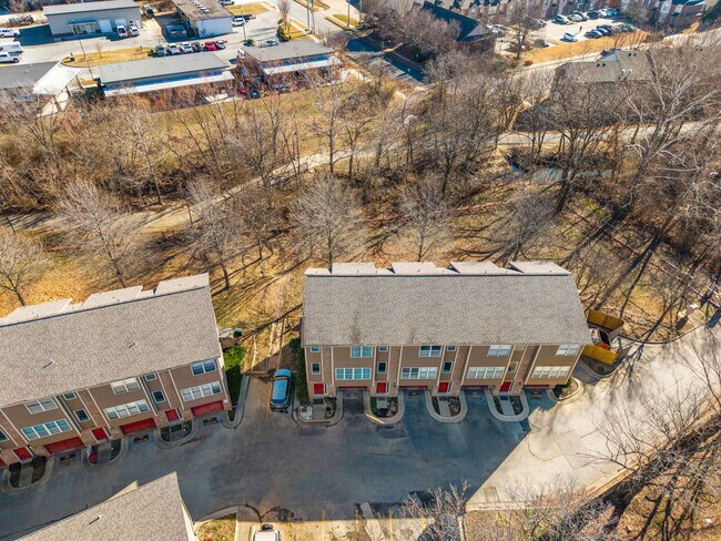 Building Photo - 1852 N Scull Creek Dr