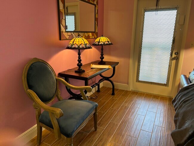 Building Photo - 3070 Cornwall E