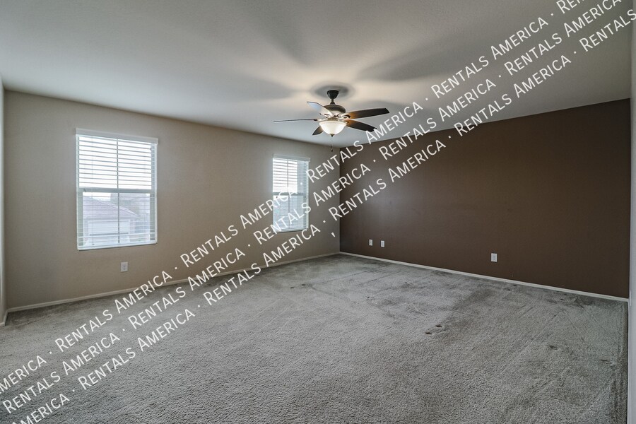 Building Photo - 12114 W Rowel Rd