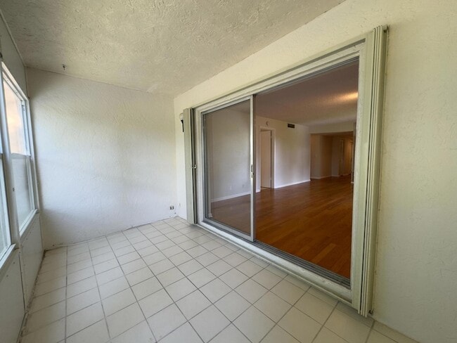 Building Photo - 2800 Fiore Way