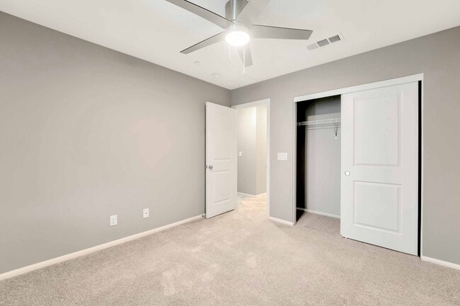 Building Photo - Desirable Southwest Townhome: Luxury Living!