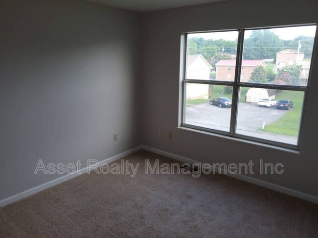Building Photo - 1058 Martha Glass Dr