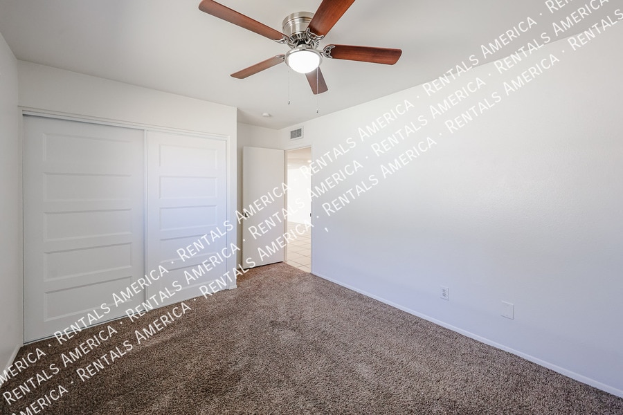 Building Photo - 5214 W Redfield Rd