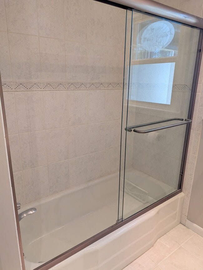 Building Photo - 324 Sunrise Ave