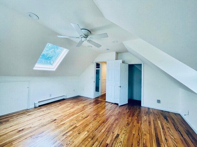Building Photo - 24 Gaymor Ln