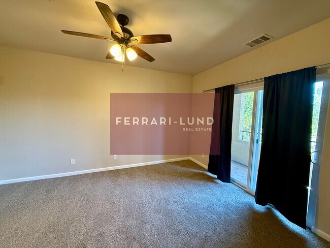Building Photo - Beautiful townhome in Fallen Leaf , only 35 minutes from Incline Village-  Kay DeAlba Property!!!