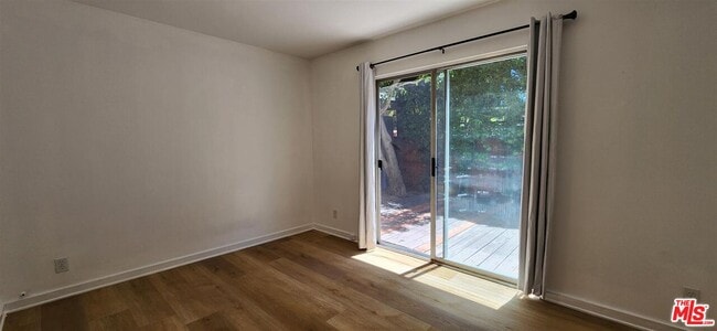 Building Photo - 1603 Oakwood Ave