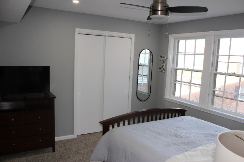 Building Photo - 2110 38th St SE