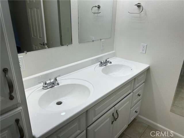 Building Photo - 6560 E Camino Vista