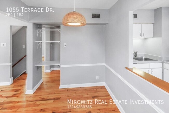 Building Photo - 1055 Terrace Dr