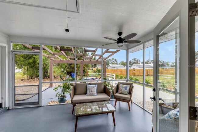 Building Photo - 843 Palmetto St