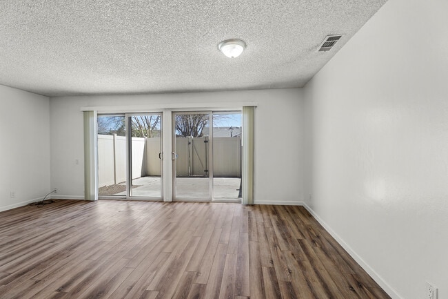 Building Photo - 791 Partridge Cmn