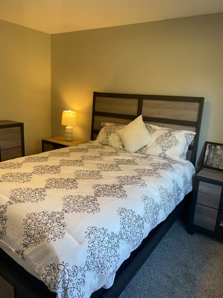 Building Photo - 6511 Blue Spruce Dr