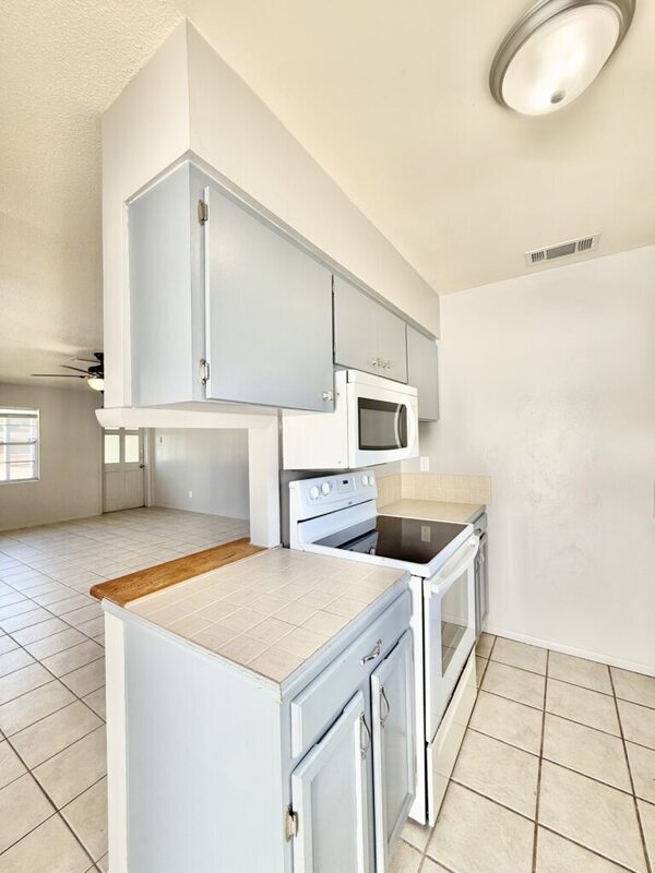 Building Photo - 4808 21st St W