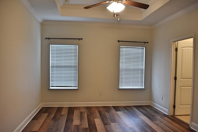 Building Photo - 103 Lagrange Landing