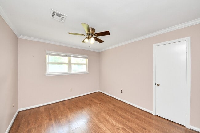 Building Photo - 14115 Wickersham Ln