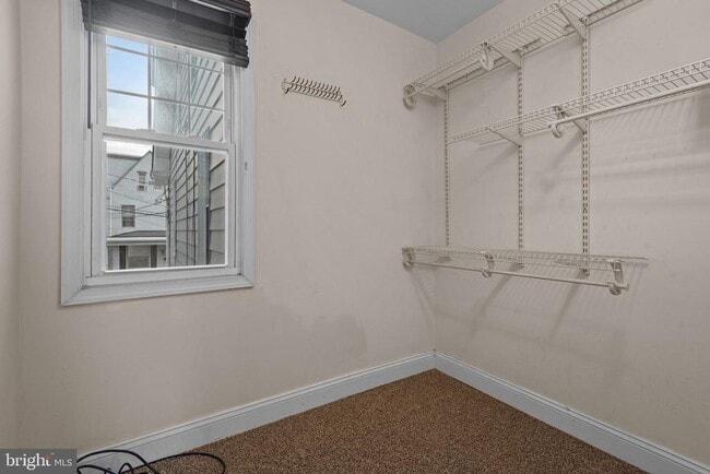 Building Photo - 331 Locust St
