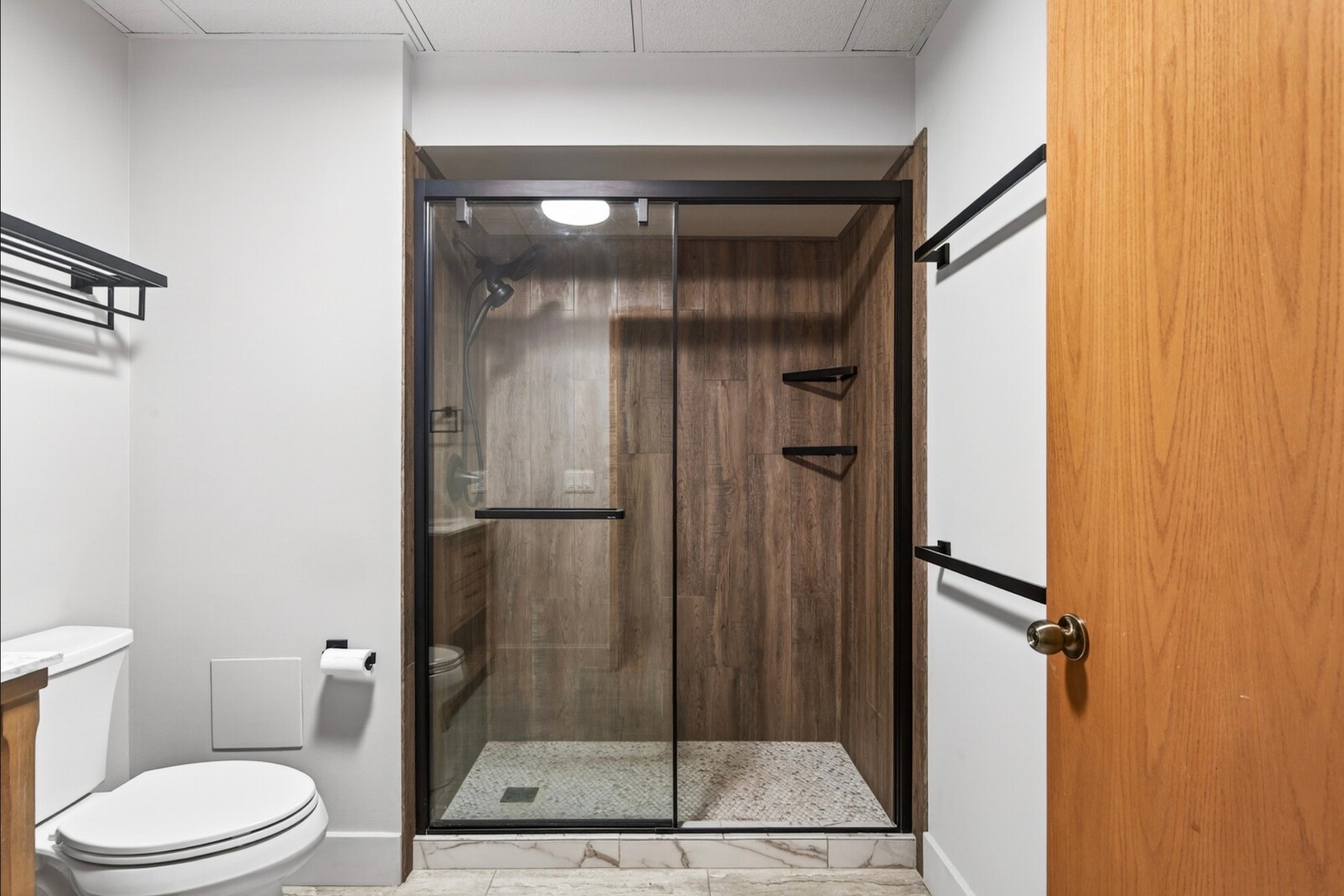 Building Photo - 400 N 1st St